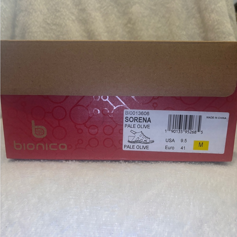 🤎 🆕 NEW IN BOX BIONICA Sorena Ghillie Wedge Sandal - Olive Leather 🤎 - Picture 8 of 8
